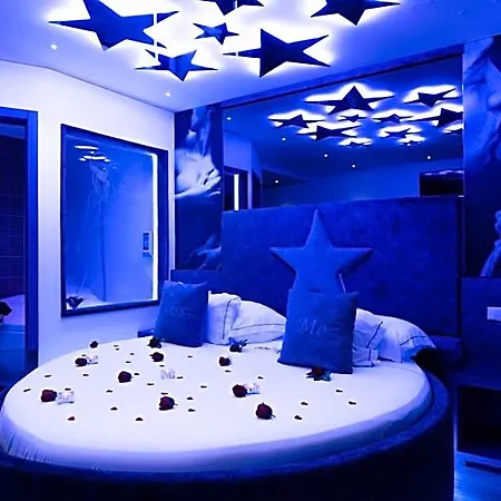 Emocoes Hotel *