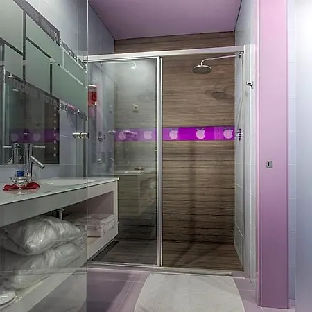 Emocoes Hotel *