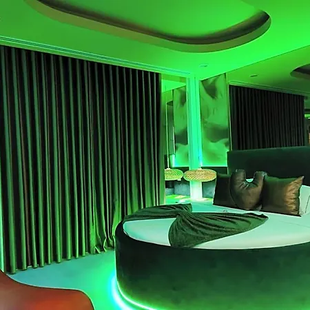 Emocoes Hotel *